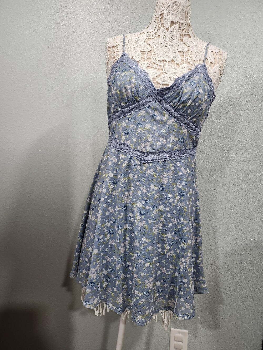 Stitch And Pine Floral Light Blue Mesh Dress With Lace Accents Smocked Back XL